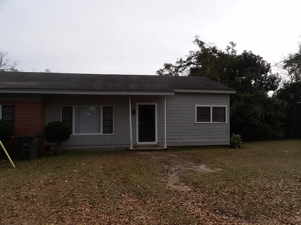 204 E Adams Ave