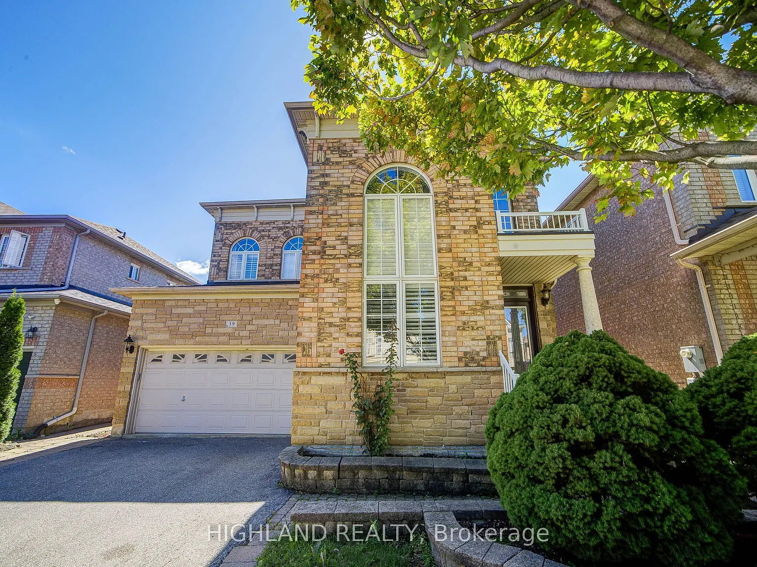 4 bed, $4,590 — Photo 2