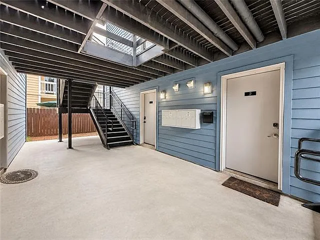 4833 Zenith St #2 — Photo 2