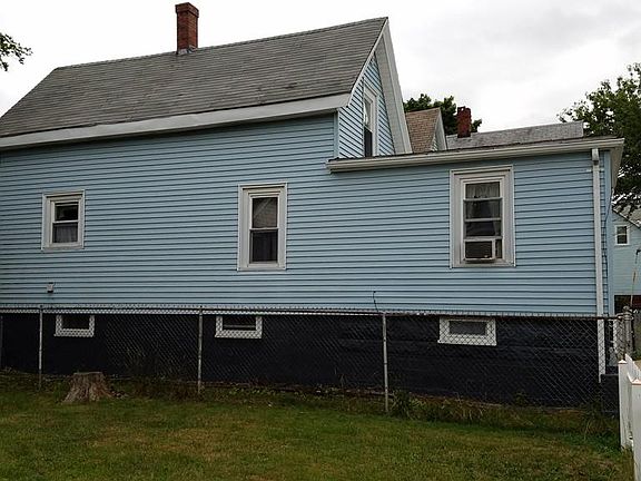 3rd image of 43 Glenwood St
