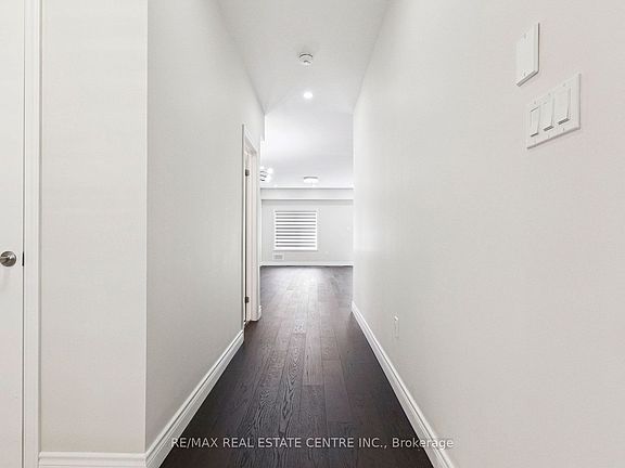 4th image of 3 Ingalls Ave