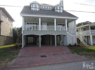 11 Henderson St W, Wrightsville Beach, NC 28480
