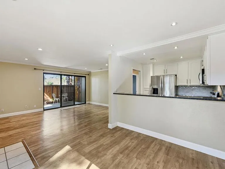 2504 La Terrace Cir — Photo 18