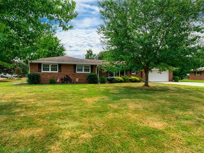 103 E Pine Dr, Effingham, IL, 62401