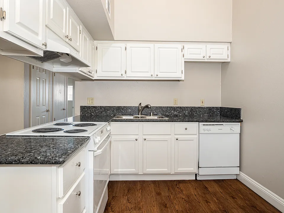 College Grove Apartments