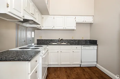College Grove Apartments Photo 1