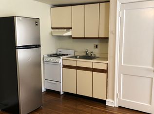 1904 Pine St APT 3R, Philadelphia, PA 19103