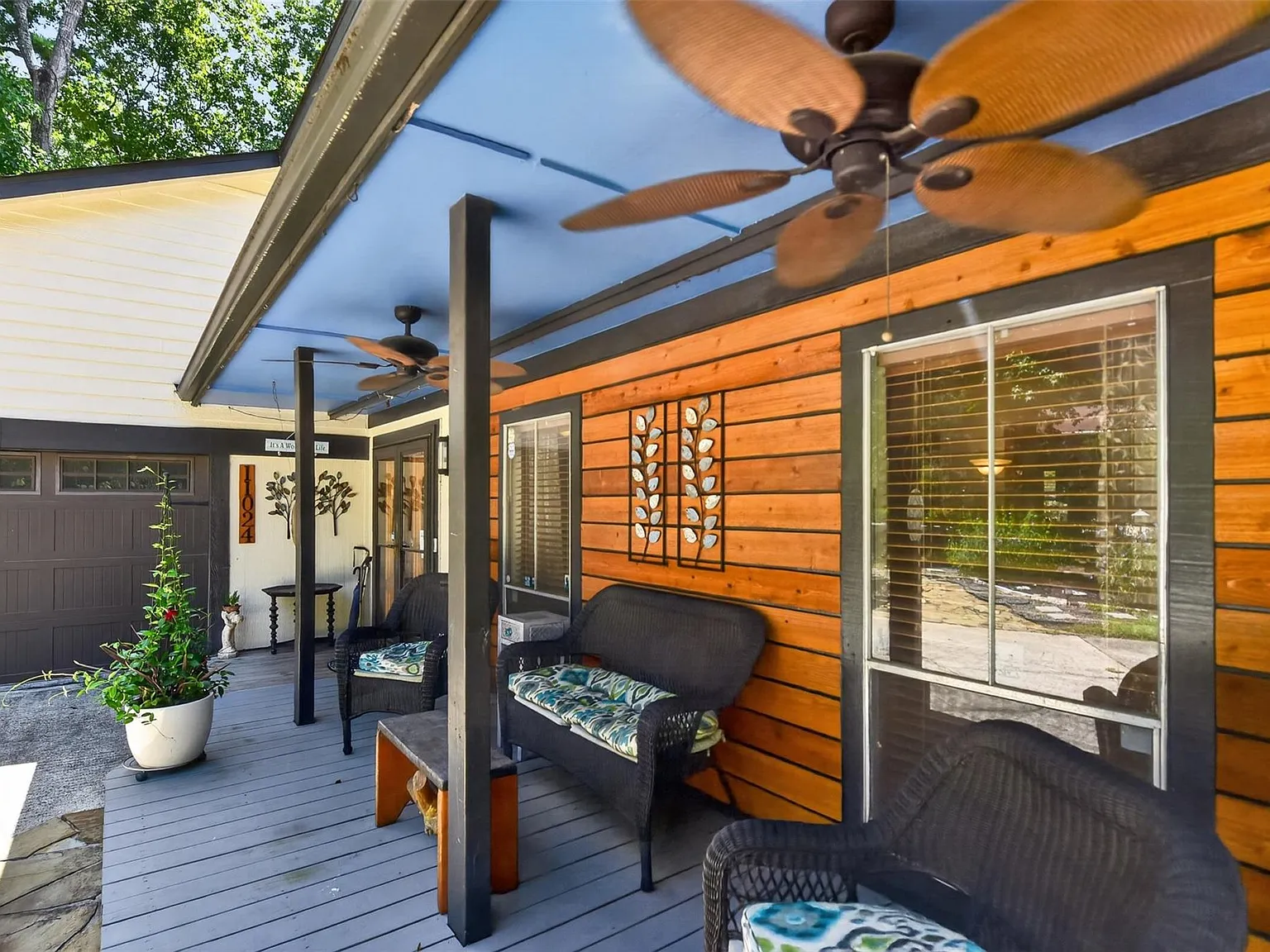 4 bed, 4.0 bath, 1840 sqft, $3,000 — Photo 1