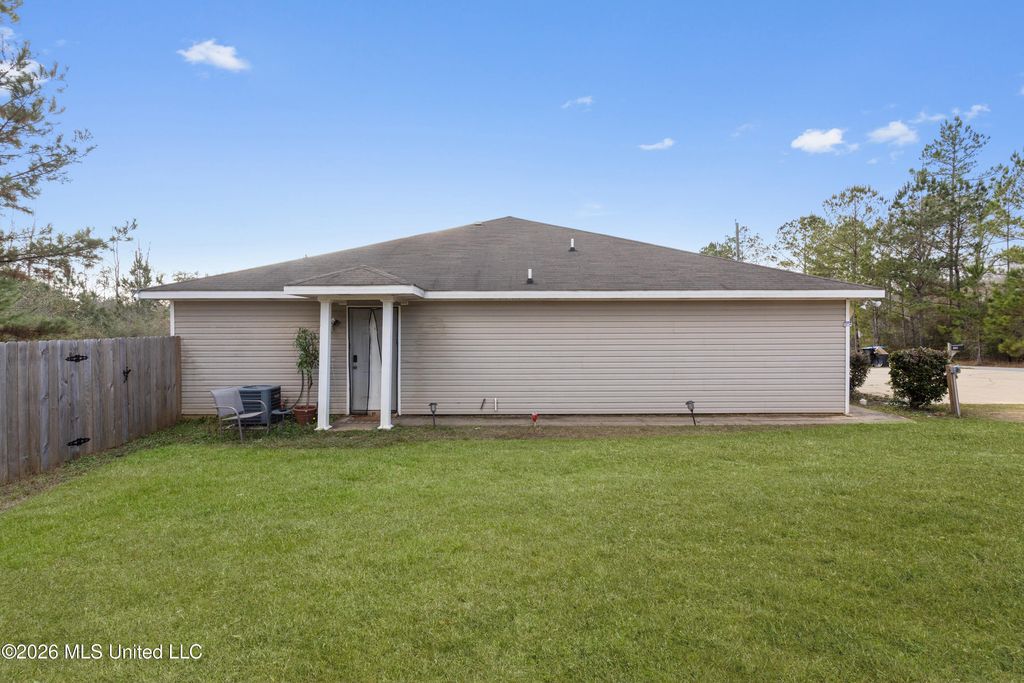 116 Beaver Dam Rd, Mc Henry, MS - View 3
