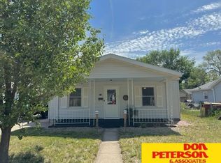 220 Schuyler Ave, Fremont, NE 68025