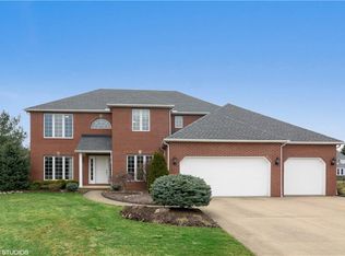 3764 Greenbriar Cir, Westlake, OH 44145