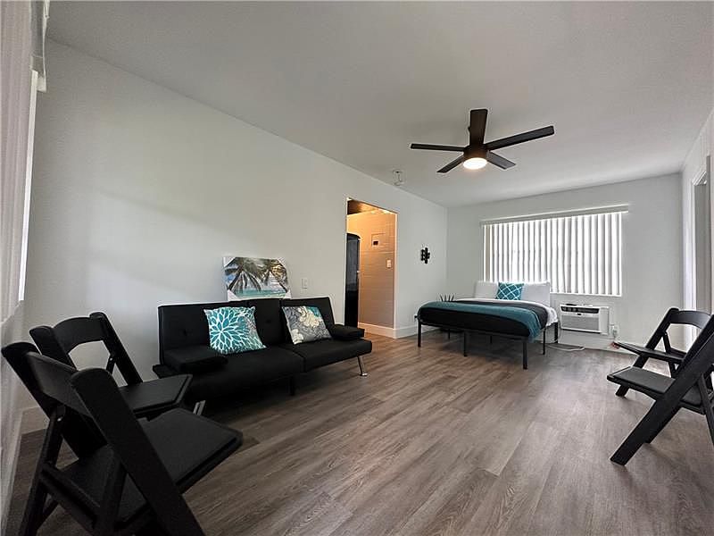 1st image of 3208 Canal Dr APT 3