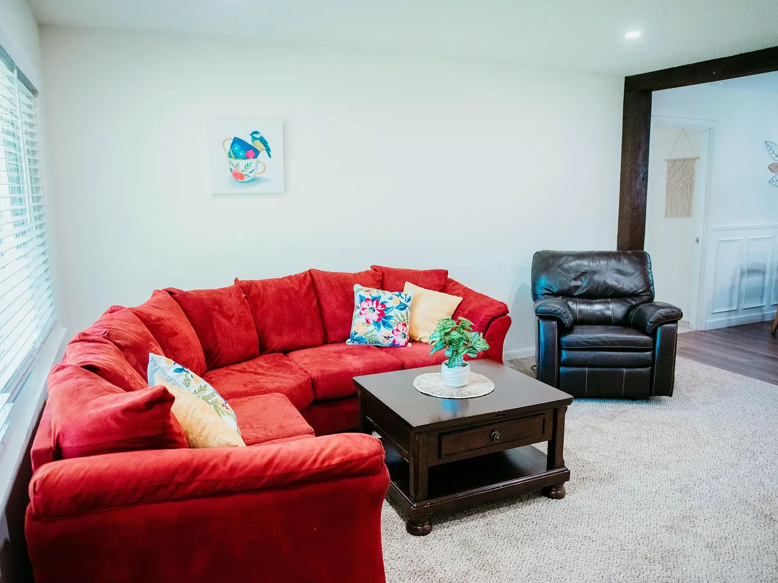 4 bed, 2.5 bath, 1500 sqft, $4,000 — Photo 3