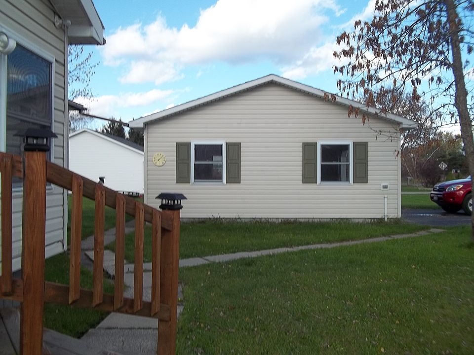1st image of 20 Antoinette St