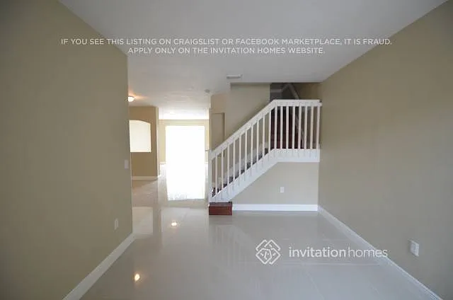 10882 NW 78th Ter Doral, FL 33178 — Photo 2