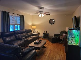 17 Pine Bark Rd, Ridge, NY 11961