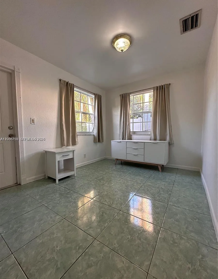 Pompano Park Sec 3 — Photo 3