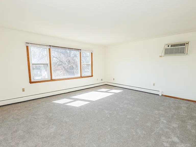 Longfellow Place — Photo 10