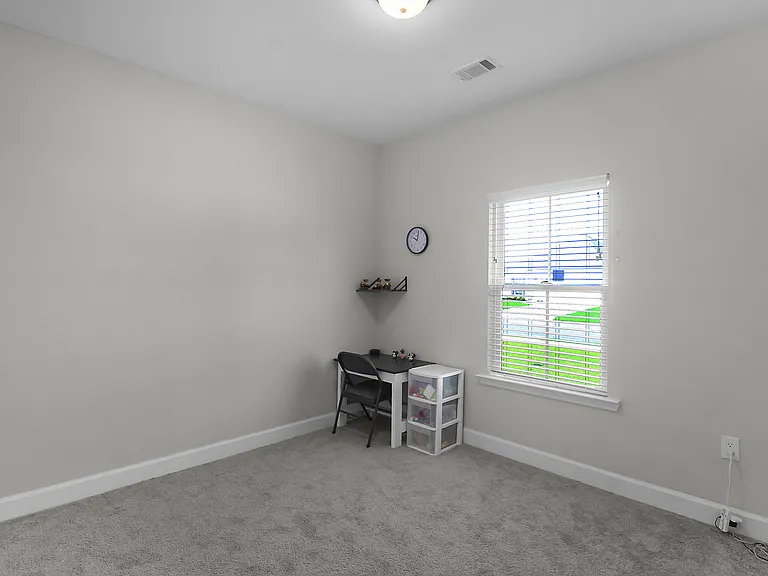 208 Alyssa Ave — Photo 5
