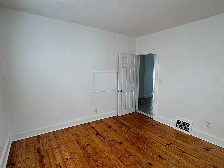 724 Parry Ave #B — Photo 10