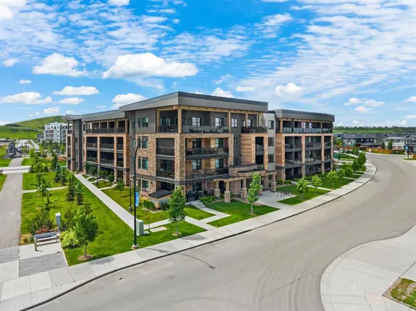 125 E Wolf Hollow Cres SE #308, Calgary, AB T2X 1T8