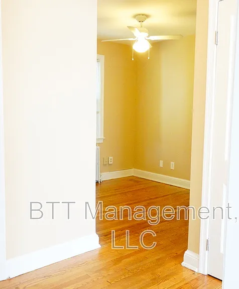 8405 Greenwood Ave #2 — Photo 19