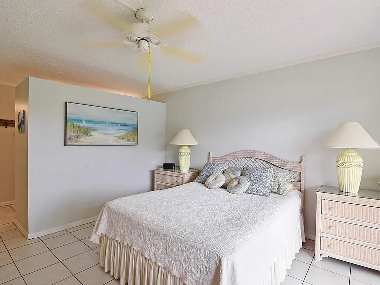 3939 Ocean Dr #302B — Photo 15
