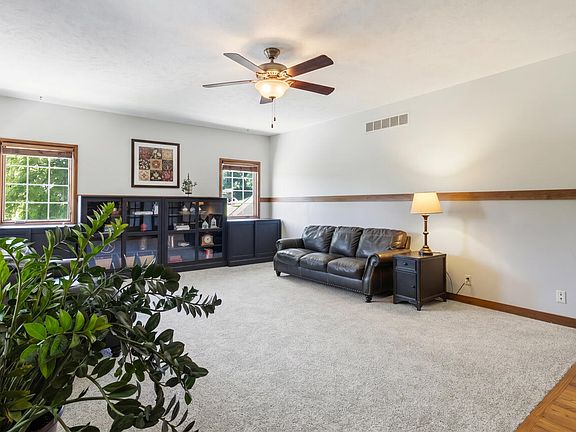 3rd image of 56246 Grande Oak Ln