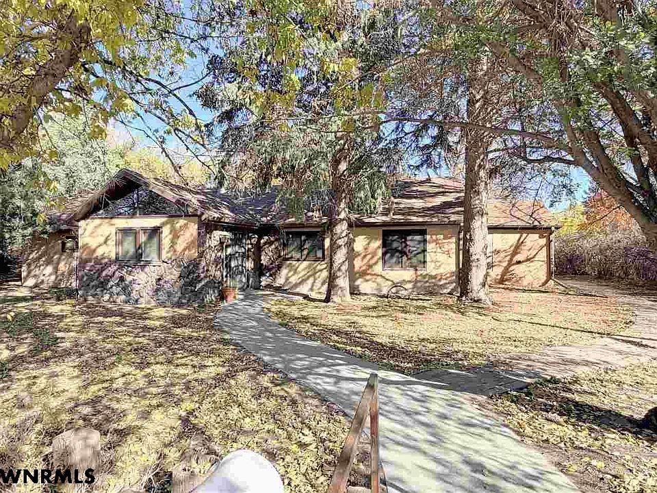 1st image of 615 Jefferson Ave