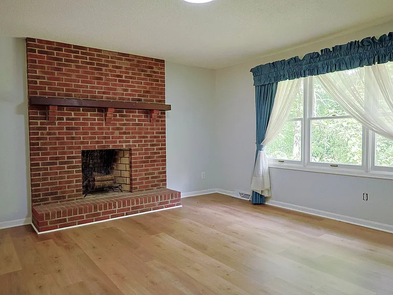 205 Tamassee Dr — Photo 70