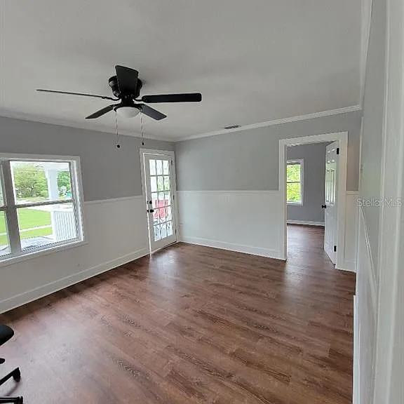 16 S Primrose Dr — Photo 3