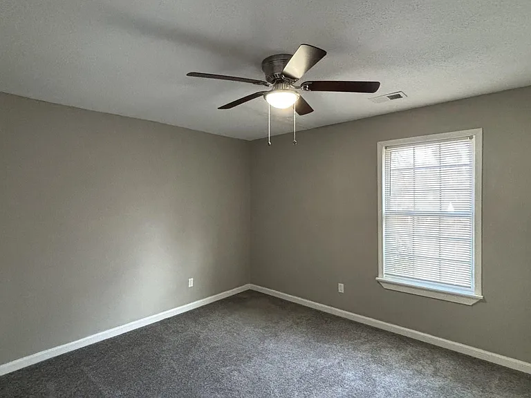 1272 Semmes St — Photo 12