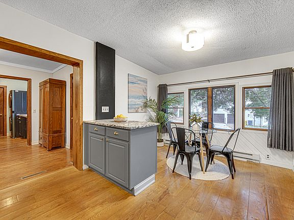 5th image of 5 Cottonwood Ln