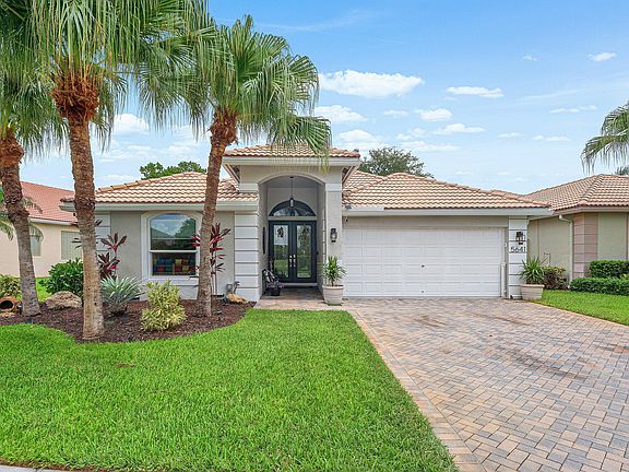 2nd image of 5641 FOUNTAINS Drive S #5641