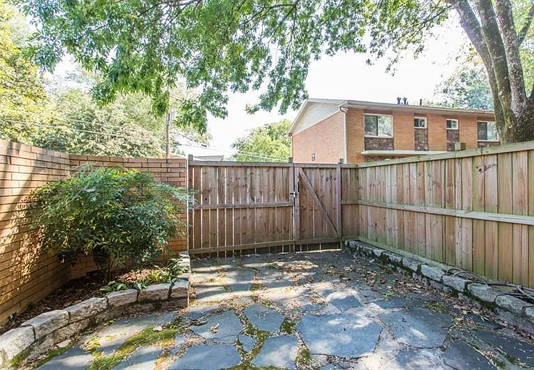 120 Biscayne Dr NW #B10 — Photo 26