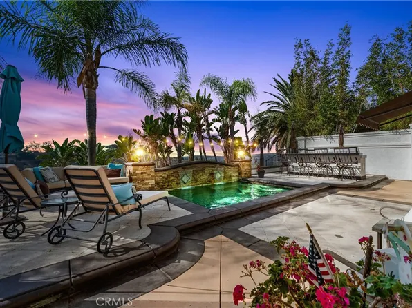 735 S Canyon Mist Ln, Anaheim, CA 92808