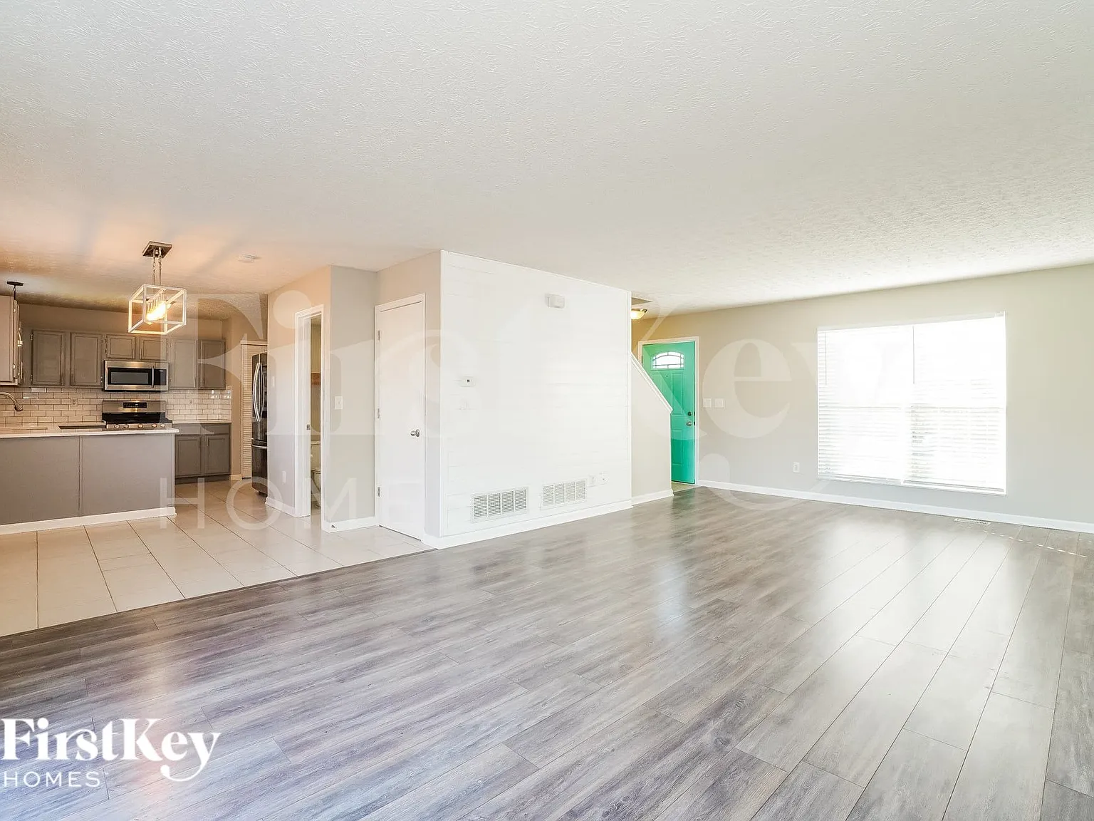 3 bed, 2.5 bath, 1586 sqft, $2,550 — Photo 4
