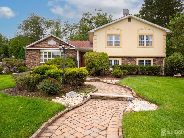 36 Clive Hills Rd, Edison, NJ 08820