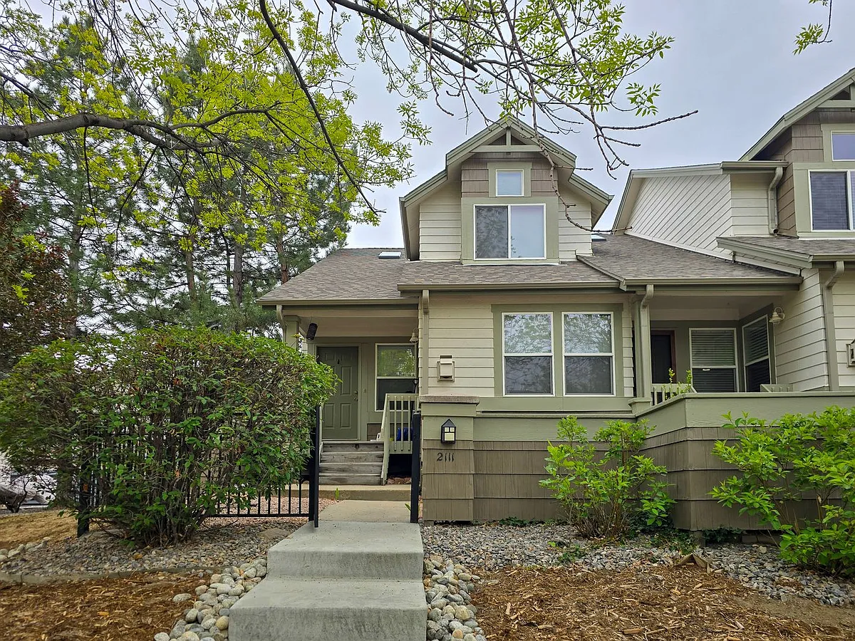Building Photo - 2111 N Fork Dr