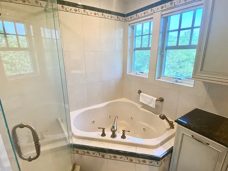 843 Montauk Hwy — Photo 26