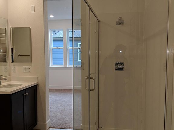 Master bath W/His & Her sink