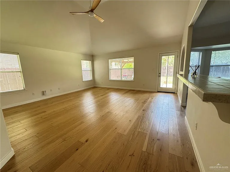 3304 Santa Olivia St — Photo 3