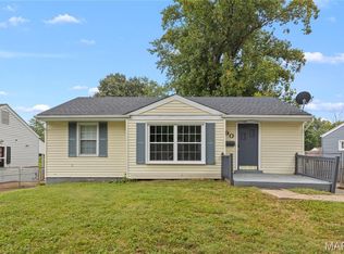 90 La Havre Cir, Florissant, MO 63031