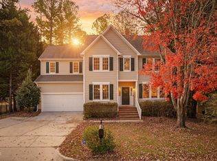 2120 Village Oaks Ln, Raleigh, NC 27614