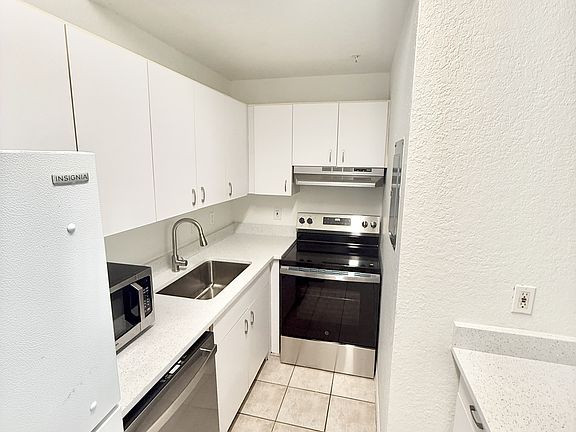 4th image of 6328 Raleigh St #813-1-1