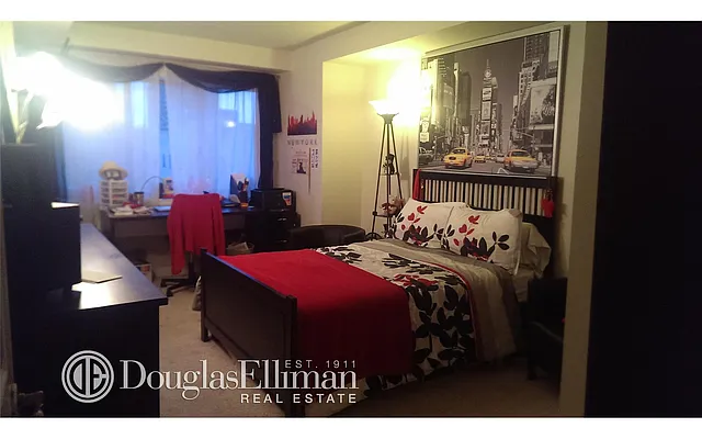 Sold by Douglas Elliman | media 7