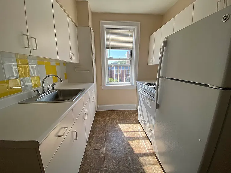 14836 89th Ave #3J — Photo 5