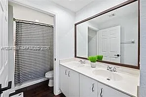 SW 27th Ct — Photo 9