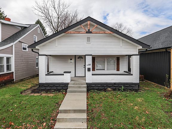 2nd image of 1127 E Kelly St