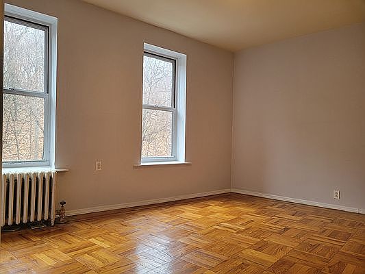 2nd image of 110 Seaman Ave APT 7B